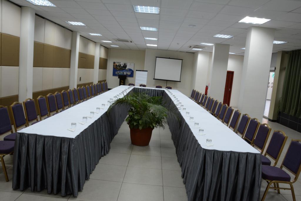Hotel La Falaise Yaoundé Exteriér fotografie