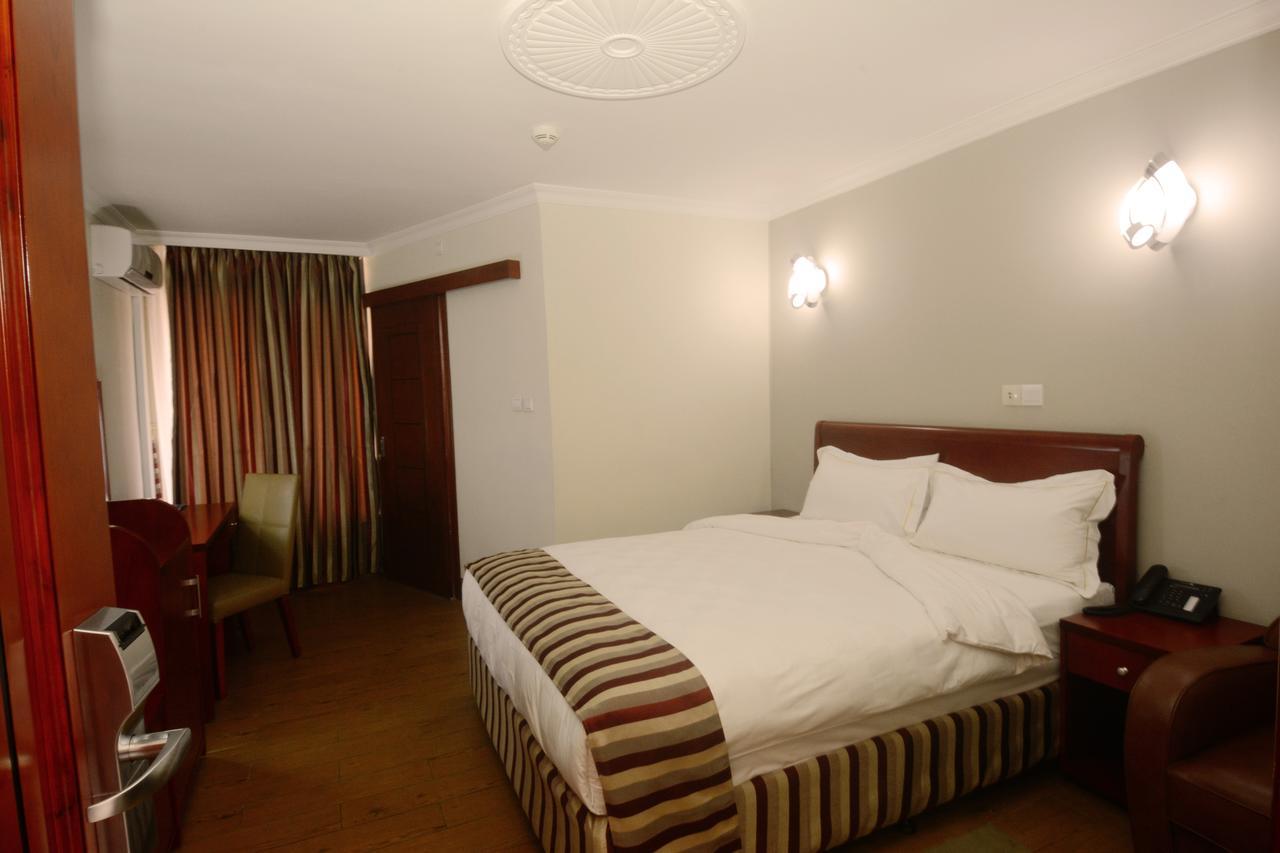 Hotel La Falaise Yaoundé Pokoj fotografie